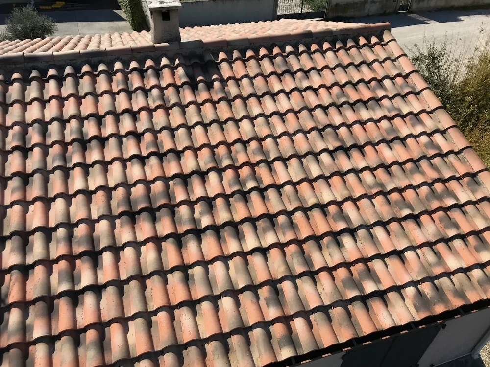 nettoyage de toiture à Nîmes